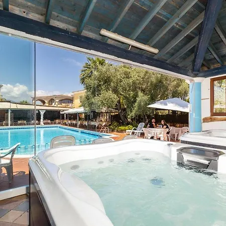Hotel L'ulivo 3*
